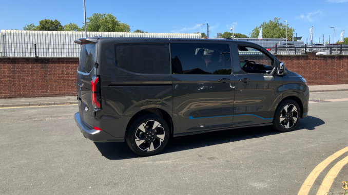 Ford Transit Custom 320 L1 Petrol Fwd 2.5 PHEV 232ps H1 Double Cab Van Sport Auto - Image 30